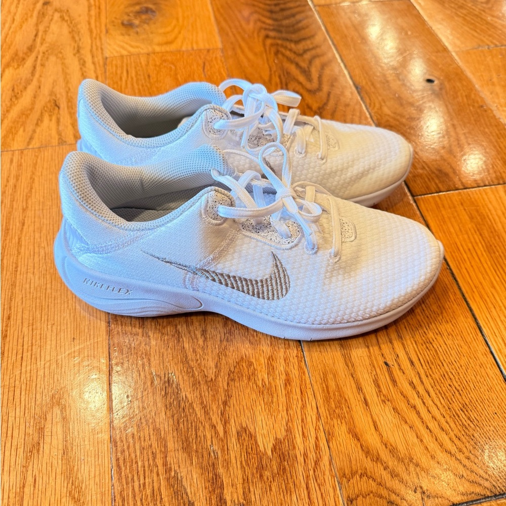 Nike Women’s White Sneakers